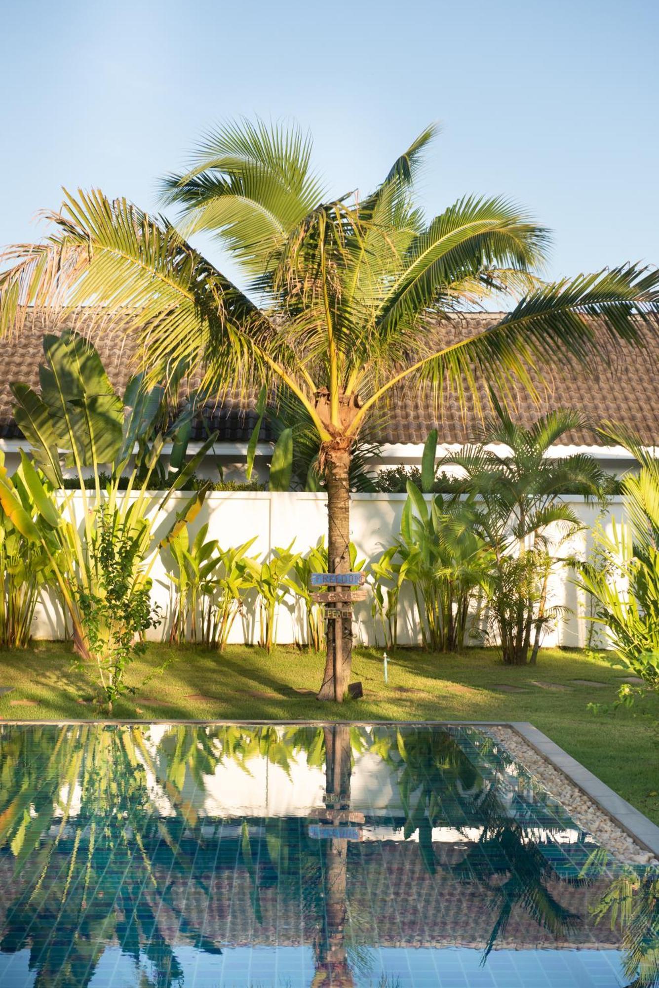Bungalow Khao Lak Esterno foto
